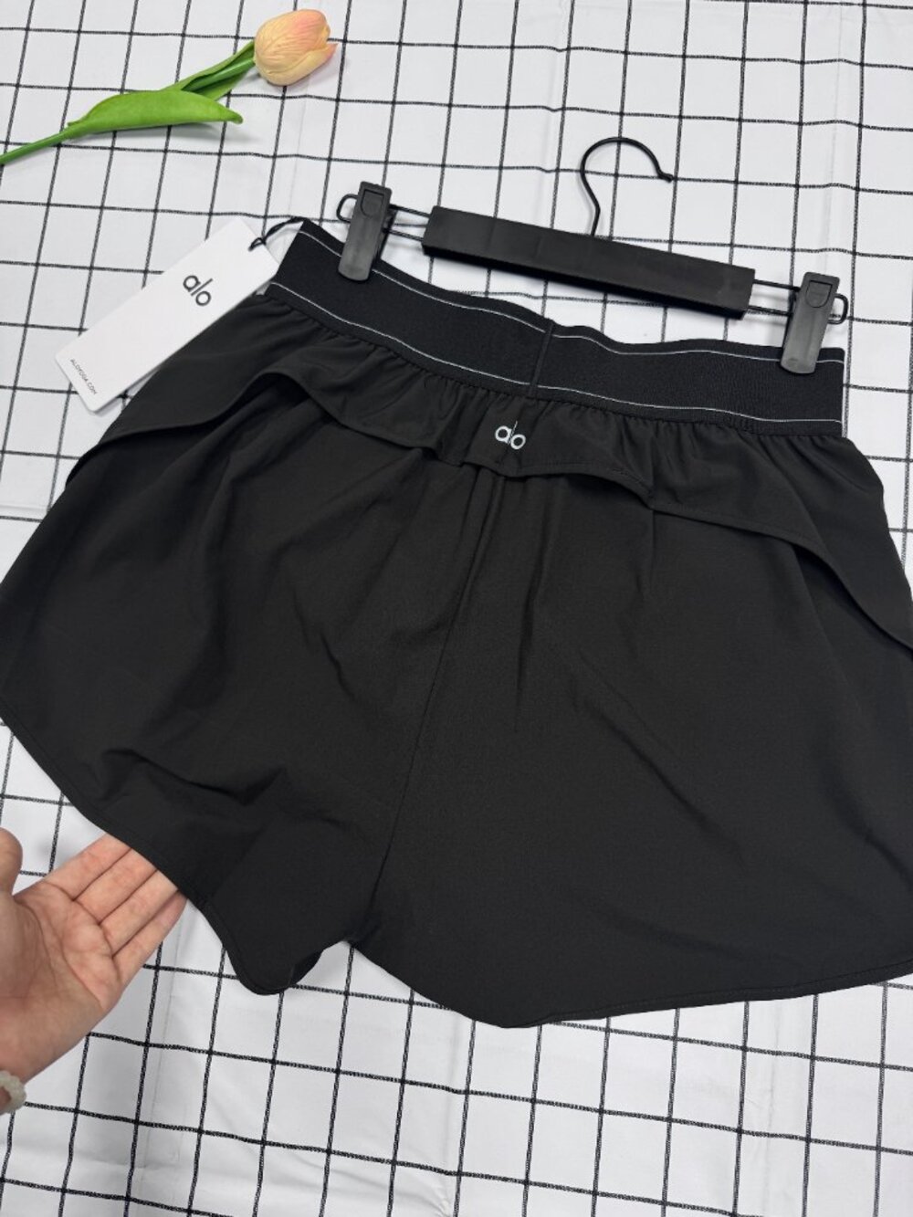 🔥 NWT ALO Yoga Match Point Shorts Black ✨ Must-Have Summer Essential - Picture 3 of 9